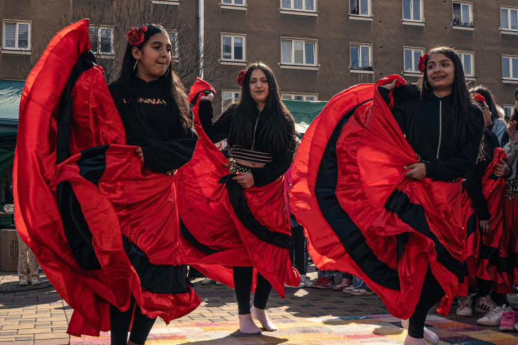 FOTOGALERIE: Hudba, tanec a radost. Romové v Havířově oslavili svůj svátek