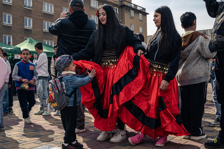 FOTOGALERIE: Hudba, tanec a radost. Romové v Havířově oslavili svůj svátek