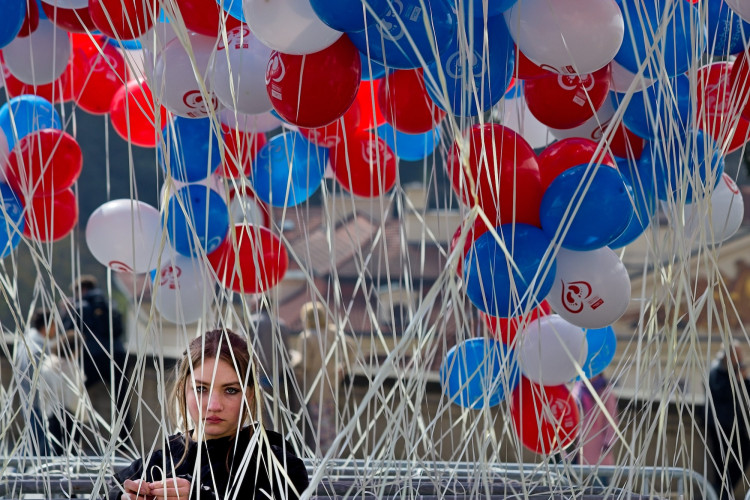 FOTOGALERIE: Kočárky i klepeta. Pochod pro život měl v Praze divoký průběh