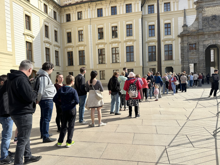 FOTOGALERIE: Den otevřených dveří na Pražském hradě