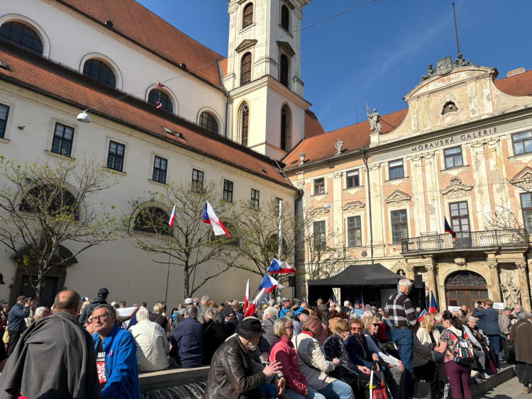 FOTOGALERIE: V Brně se protestovalo proti sjezdu sudetských Němců.