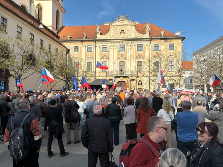 FOTOGALERIE: V Brně se protestovalo proti sjezdu sudetských Němců.