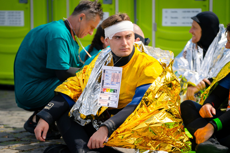 FOTOGALERIE: Na Vltavě se srazily dvě lodě. Složky IZS cvičily scénář tragické nehody