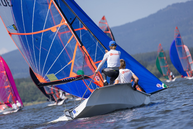 FOTO: Lipno zná mistry Evropy v jachtingu ve třídě 29er
