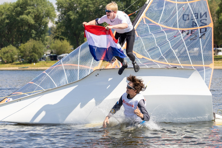 FOTO: Lipno zná mistry Evropy v jachtingu ve třídě 29er