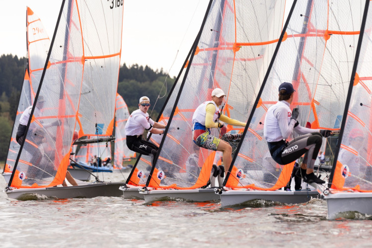 FOTO: Lipno zná mistry Evropy v jachtingu ve třídě 29er