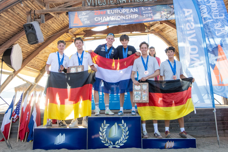 FOTO: Lipno zná mistry Evropy v jachtingu ve třídě 29er