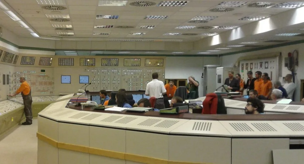 Pohled do velína prvního bloku v době zkoušky turbíny