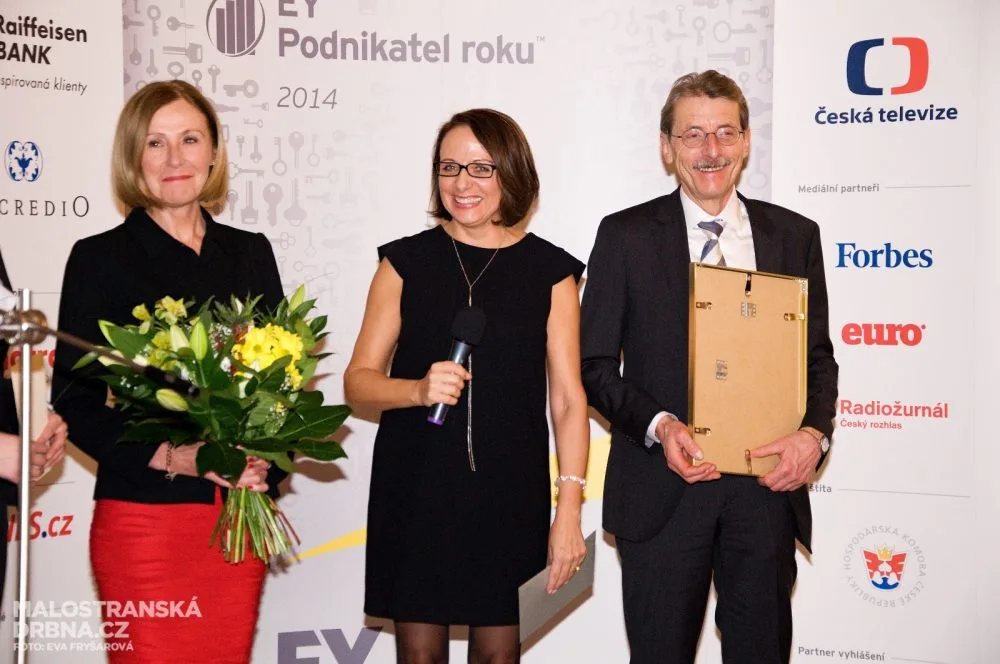 Magdalena Souček z EY, primátorka Krnáčová a Jiří Hlavatý, Podnikatel roku 2013