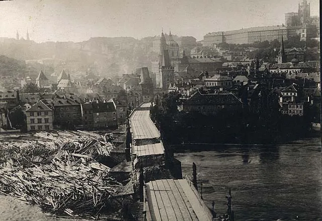 Před 125 lety poničila rozbouřená Vltava i Karlův most
