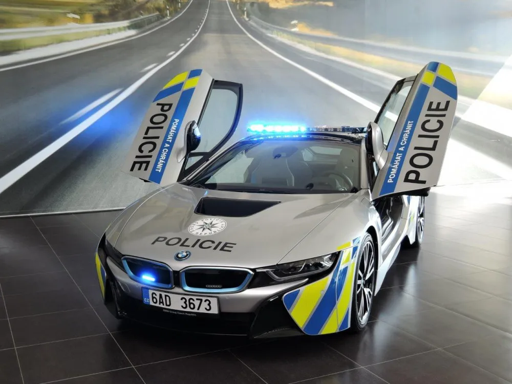 Předání vozu BMW i8 Policii České republiky