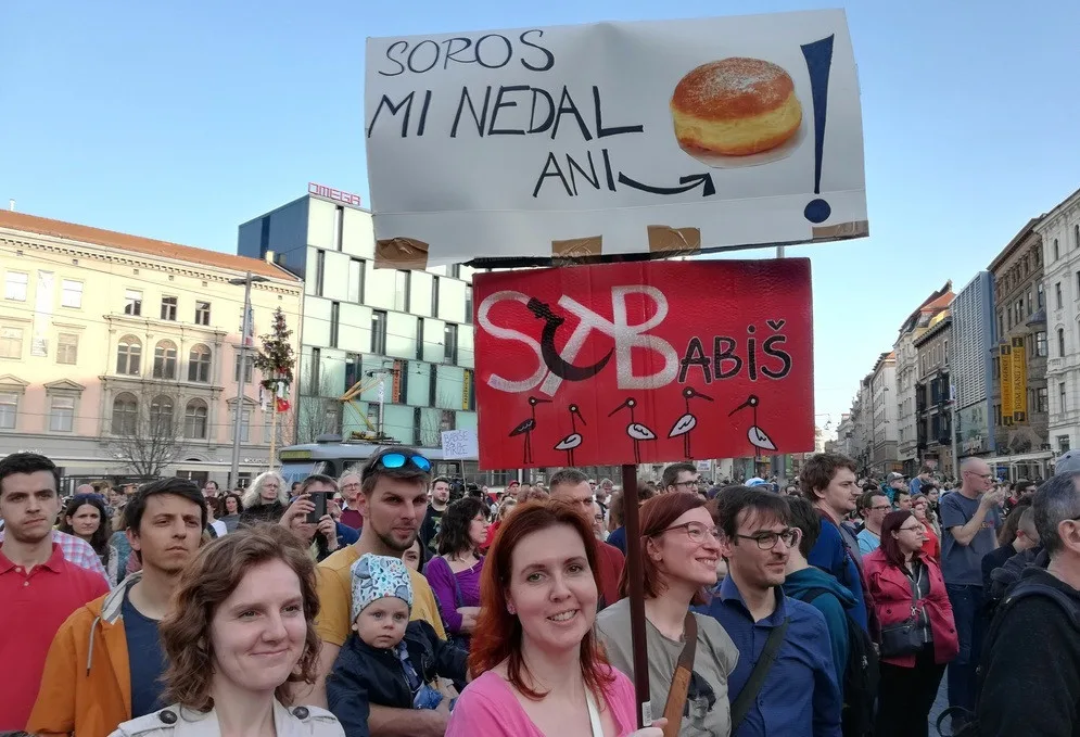 Nemám pocit, že by tady byl ohrožen tisk, říká Andrej Babiš o zprávě týkající se svobody tisku.
