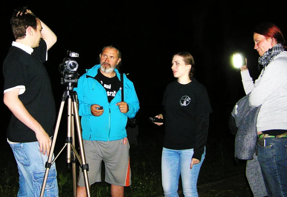 Porada před druhou fází výzkumu zleva Ondřej Bezouška, Kamil Valeška, Kateřina Běhanová, Michala Valešková.