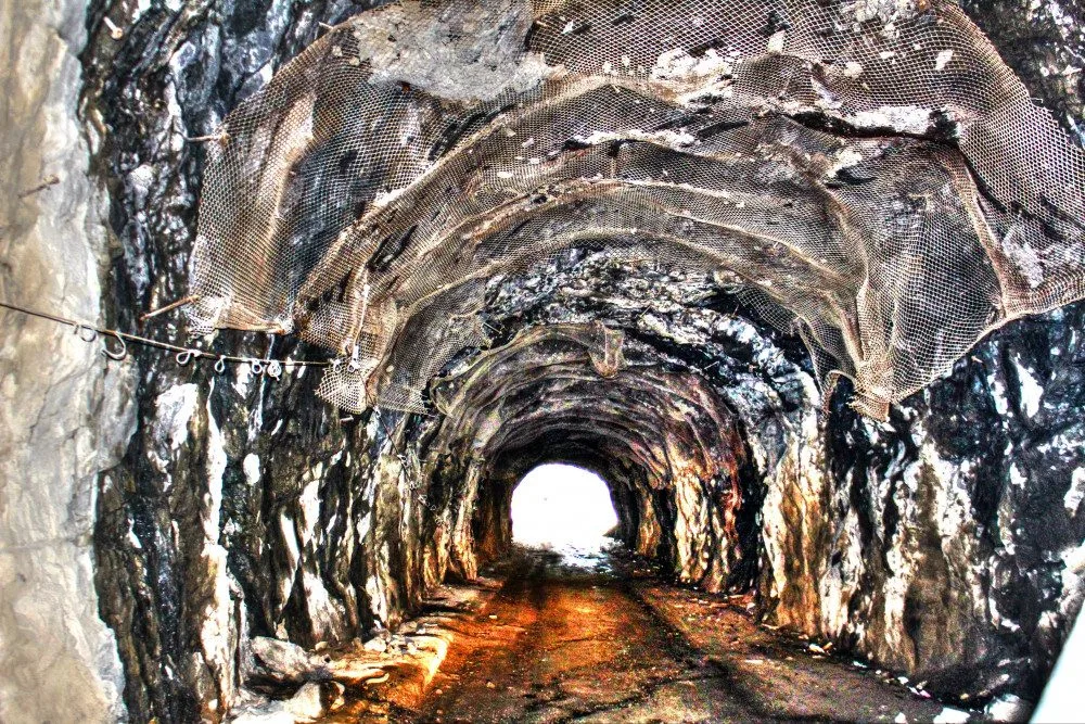 Tunel.