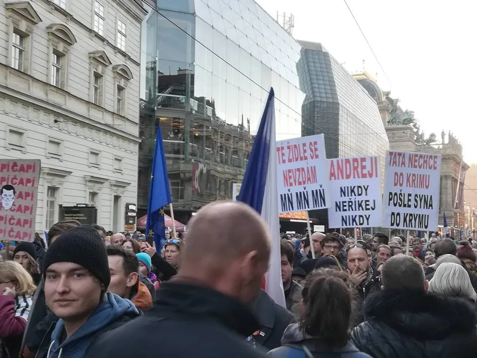Tisíce lidí v Praze na Staromáku žádaly odchod premiéra.