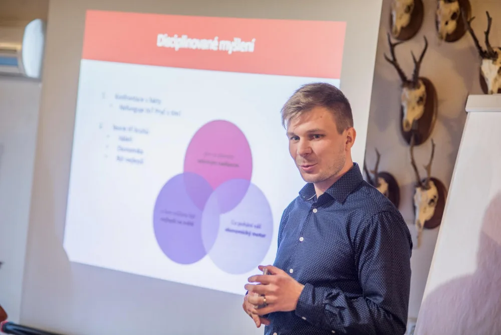 Česko - bavorský projekt má motivovat studenty k podnikání. Svým příběhem přispěl i zakladatel Drbny.