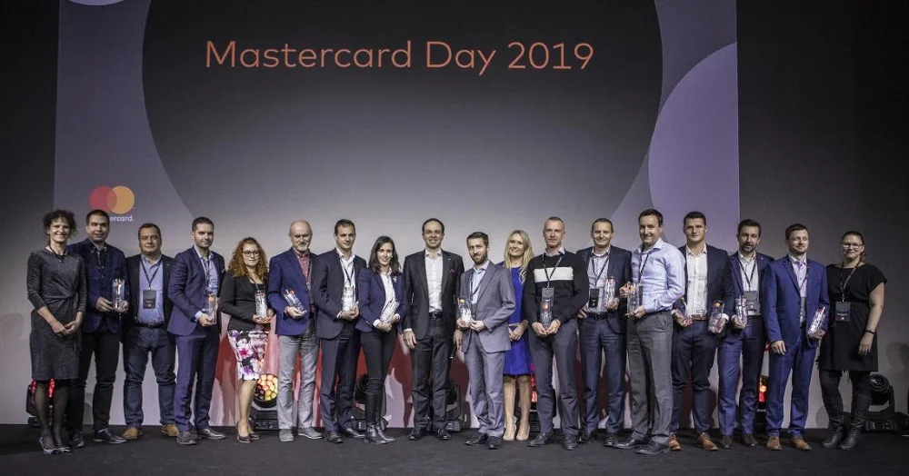 Mastercard ocenila banky za projekty v oblasti platebních karet 2018.