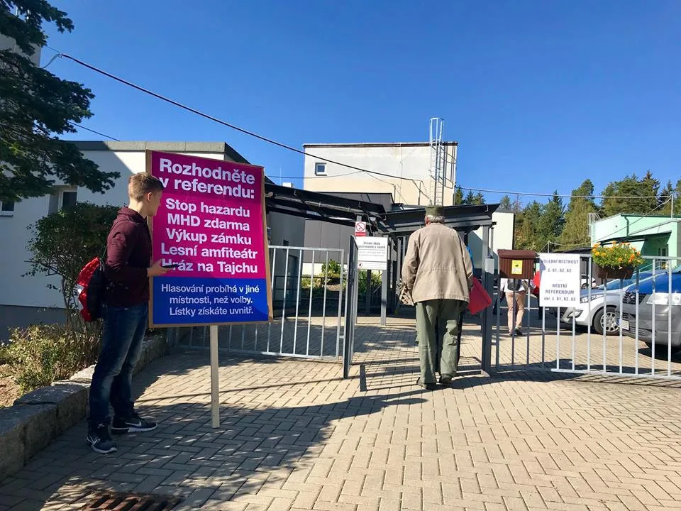 Referendum se v Liberci podle soudu nemělo vůbec konat. Radnice bude chtít peníze po státu.