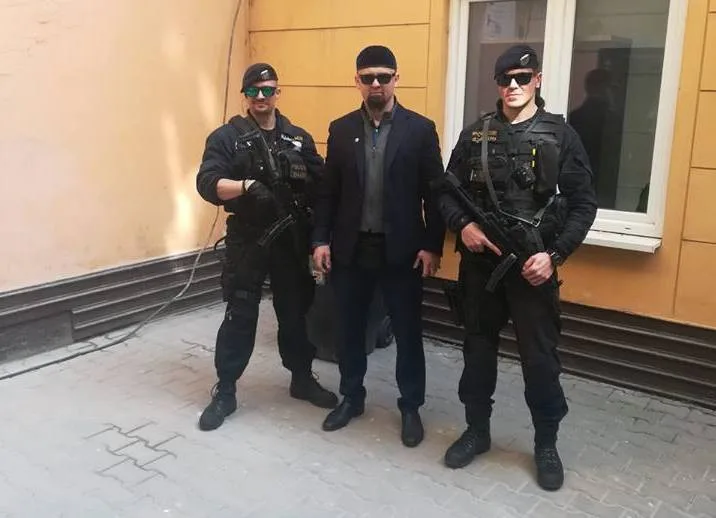 Kontroverzního Kušnarenka vyloučilo ze svých řad Ústředí muslimských obcí .