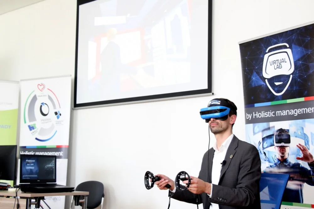 Už žádné cestování kvůli poradám. Češi vytvořili revoluční aplikaci pro virtuální realitu.