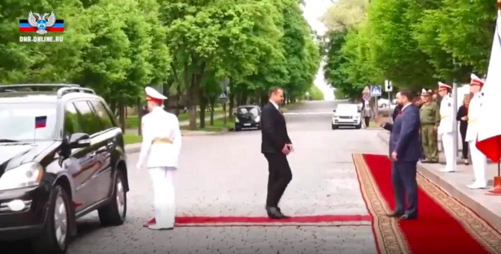 Petříček kritizoval cestu poslance KSČM Ondráčka do Doněcku.