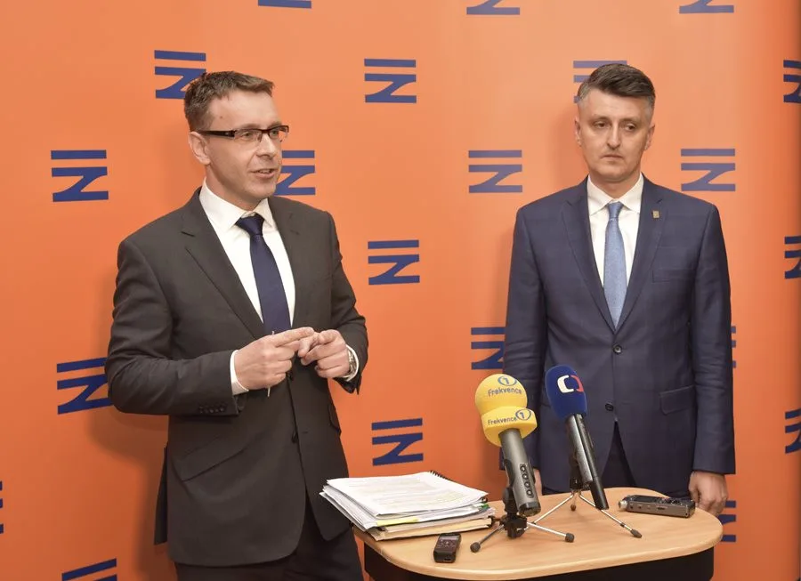 Ministr dopravy Vladimír Kremlík s generálním ředitelem SŽDC Jiřím Svobodou.