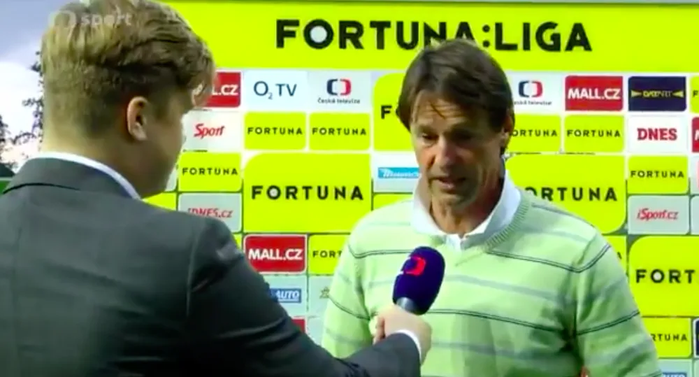 Karvinský trenér Straka se o vítězství dozvěděl až od reportéra.