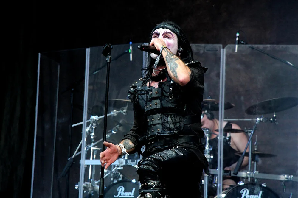 Cradle Of Filth na Metalfestu pomrkávali spíše po skalních fanoušcích. Byli ve skvělé formě.