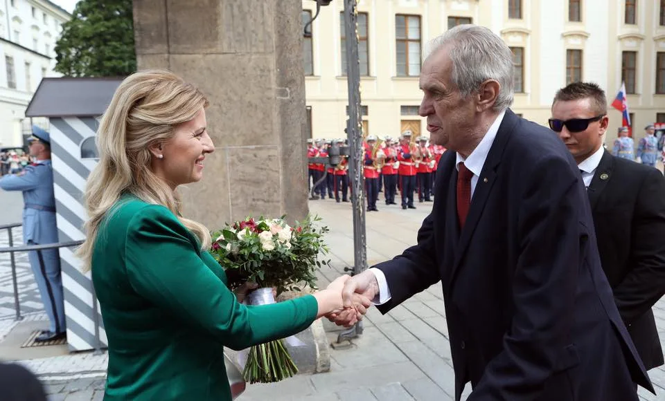 Zuzana Čaputová s Milošem Zemanem.