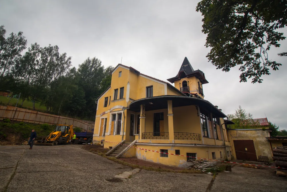 Ve Vratislavické kyselce začíná rekonstrukce. Minerálka se bude stáčet nejdřív za tři roky.