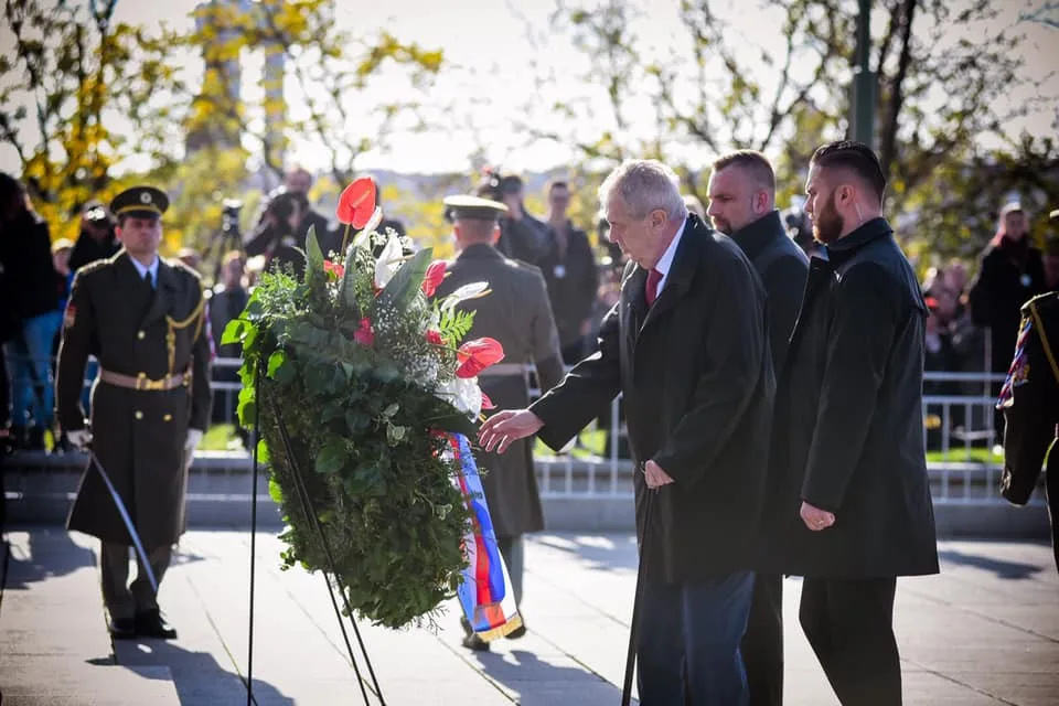 Prezidenti, králové a papež pogratulovali k výročí vzniku státu