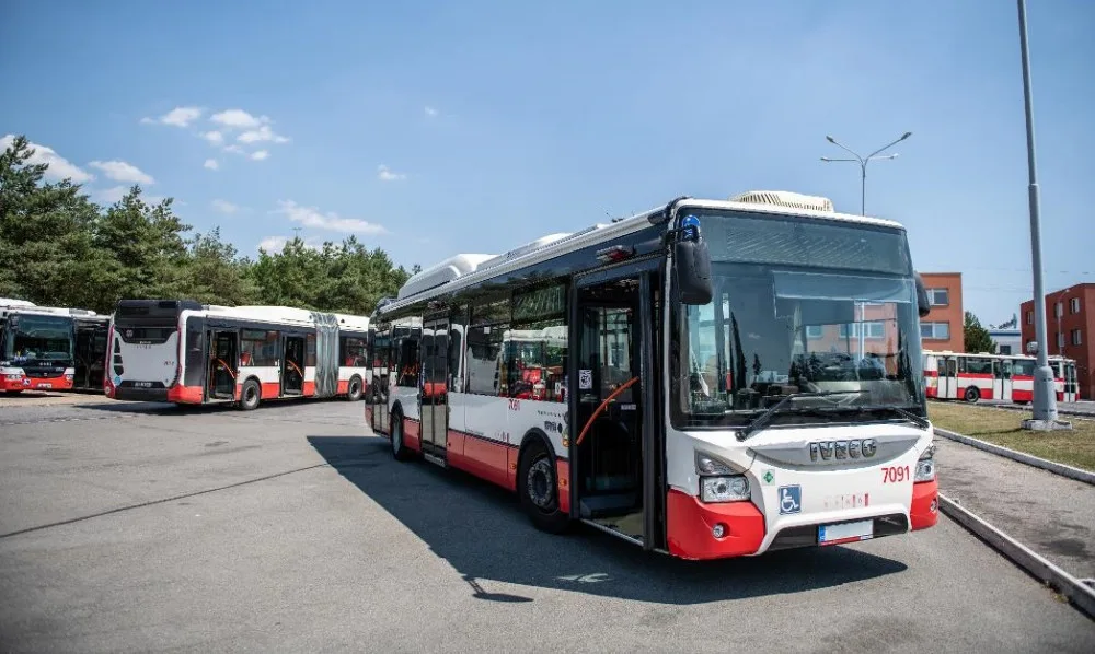 Brňáci vymysleli unikát. Město křižoval autobus poháněný našimi výkaly.