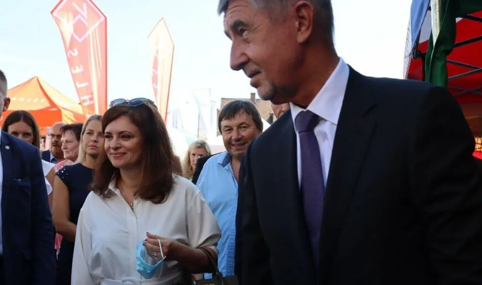 Krajské zakázky pro Agrofert. Třikrát víc peněz holdingu v regionech, kde šéfovalo ANO