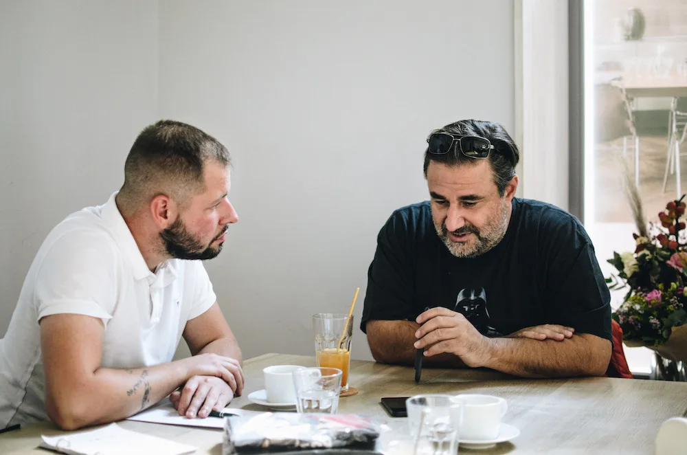 Babiš chce vybudovat Orbánistán. Kdyby nefungovala „antikampaň“, má dnes čtyřicet procent, říká Michopulos.