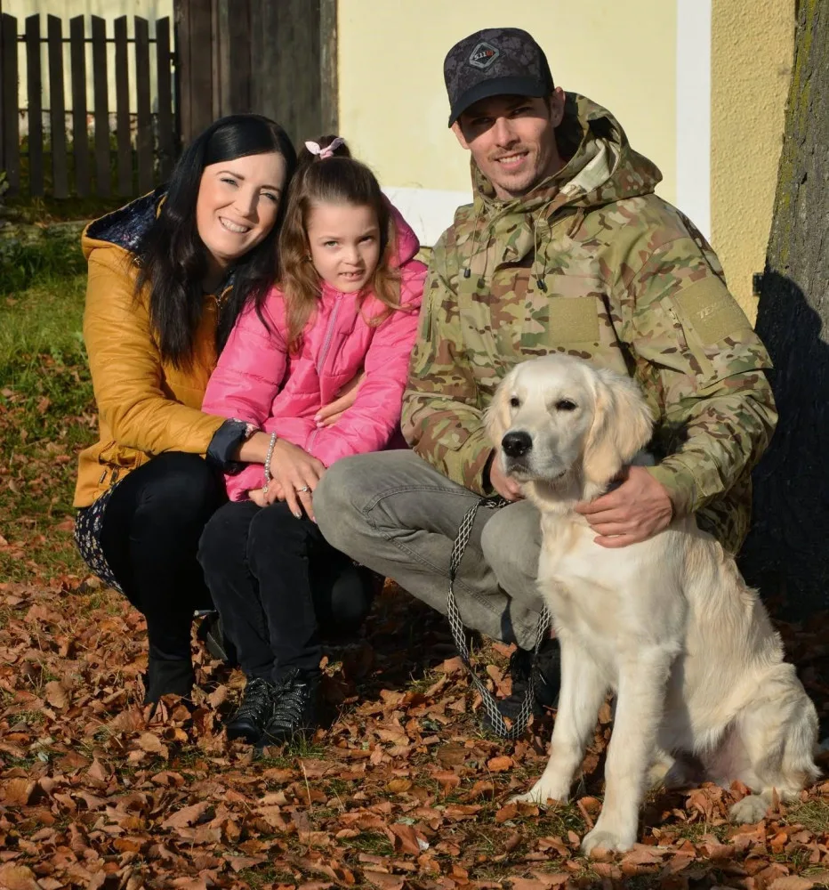 Kvůli vzácnému syndromu nemůže šestiletá Lilly na narozeninové oslavy, k bazénu nebo do obchodních center