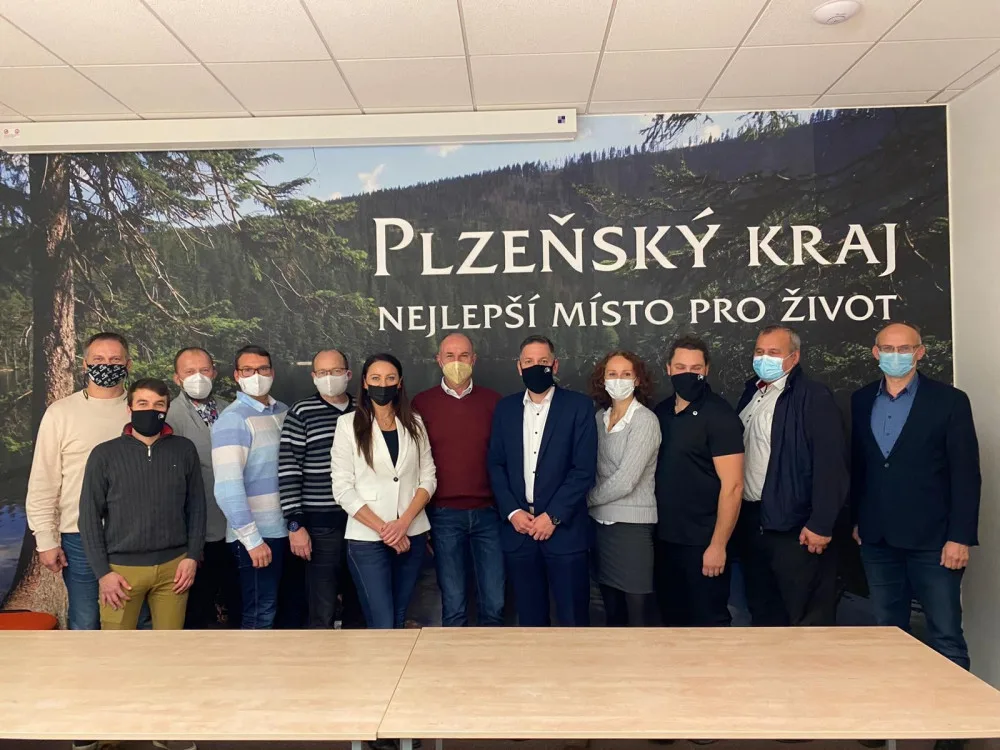 Podpis koaliční smlouvy v listopadu 2020.