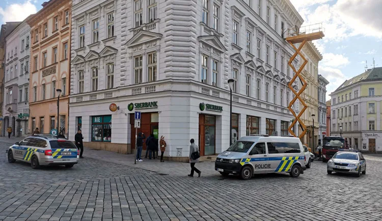 size4-16461701682345-124-size3-16457973411601-124-sberbank