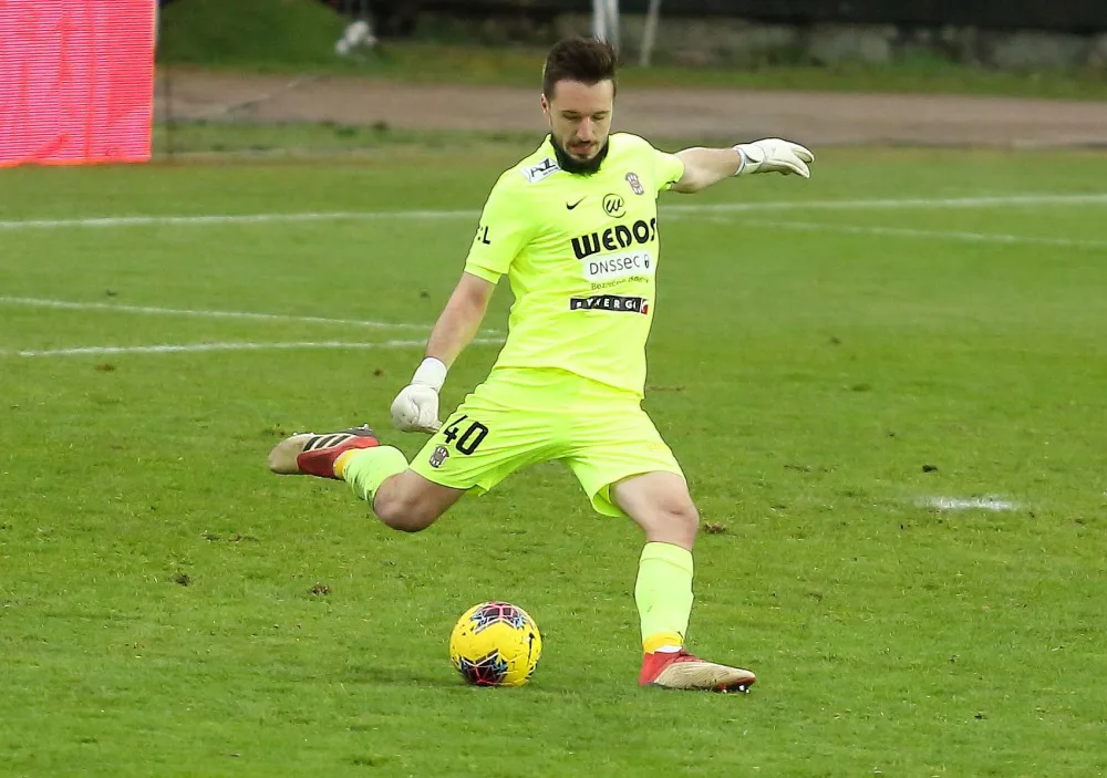 Při autonehodě zemřel fotbalový brankář Martin Šustr. Chytal za Zbrojovku i Baník.