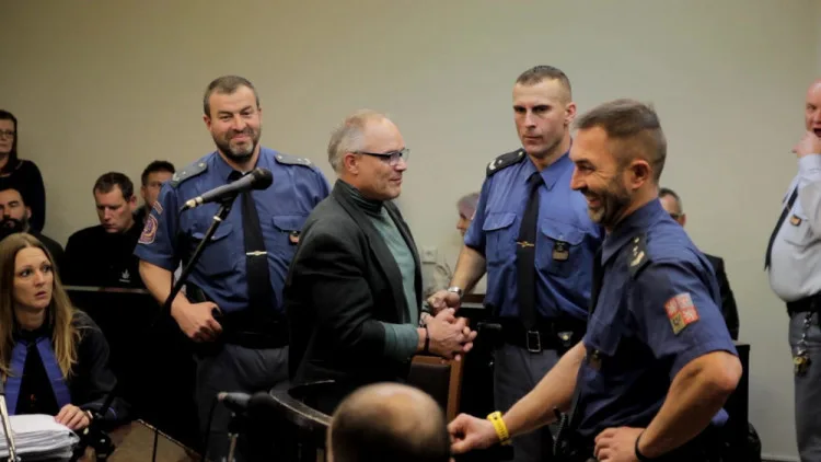 Konopný léčitel Dušan Dvořák požádal prezidenta o milost. Soudy v jeho případě ignorovaly důkazy