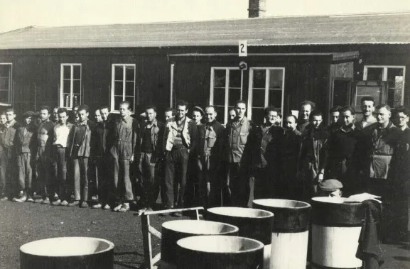 Vědci pomocí statistiky zkoumali, co pomáhalo přežít holocaust. Studie vznikala na vysoké škole v Olomouci