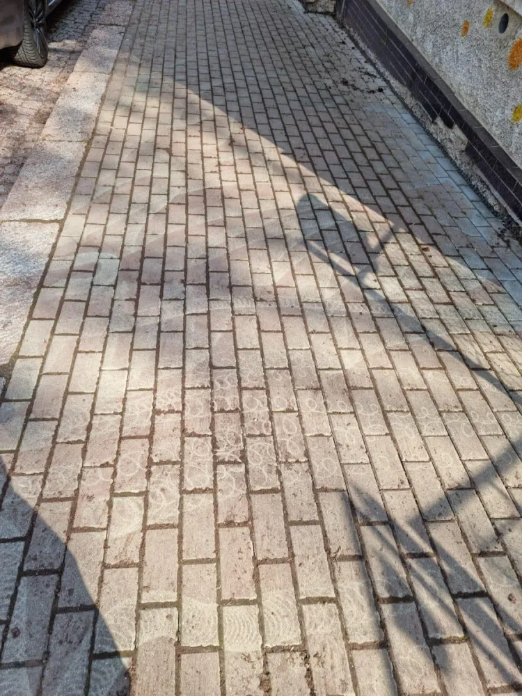 Nebezpečný azbest v liberecké školce. Došlo k ohrožení dětí?