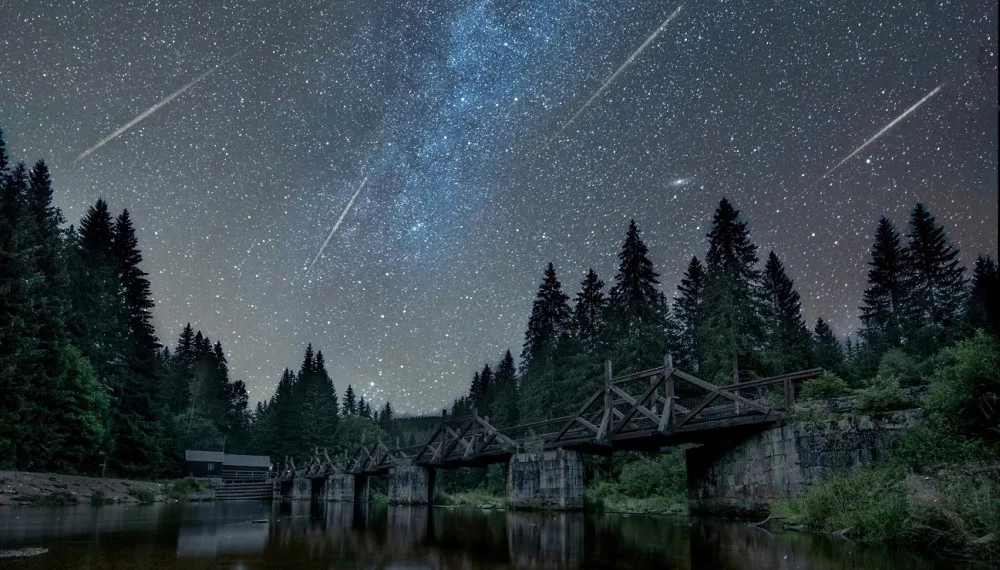 Jednou bych chtěl zachytit polární záři nad Šumavou, říká autor úchvatných fotografií Vladislav Hosnedl.