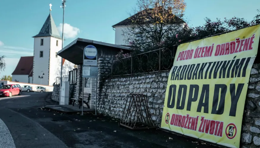 Transparent proti úložišti ve Velkém Boru.