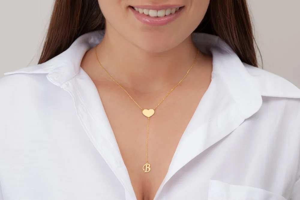 Copyright (c) 2022 1jewelry/Shutterstock.  No use without permission.
