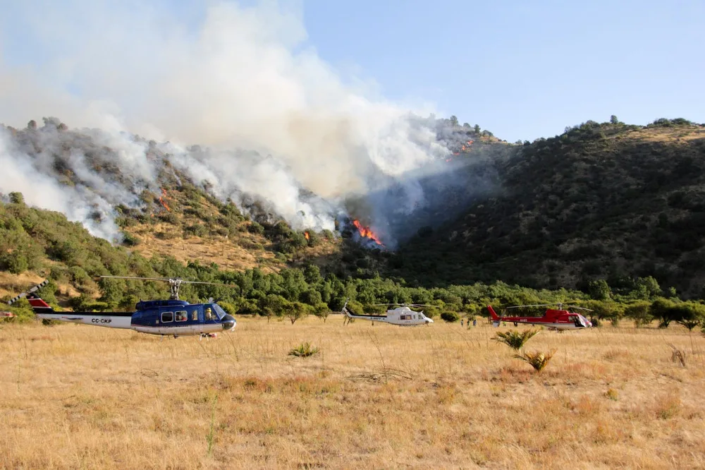 helicopters-g9d8a845af_1280
