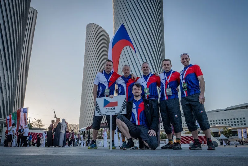 Bronz z Mistrovství světa pro české motorové paraglidisty