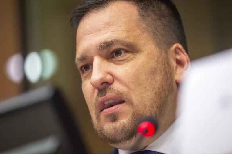 Zdechovský: Migraci v EU je třeba dát nějaký řád