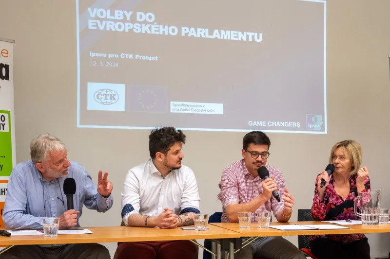 V knihovně se řešily evropské dotace, migrace, byznys i klima