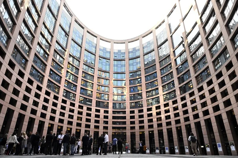 Živě: Předvolební debata lídrů kandidátek do EP