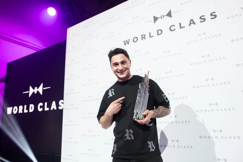 České finále prestižní barmanské soutěže Diageo Reserve World Class zná svého vítěze. Pro rok 2024 se jím stal František Dandáš.